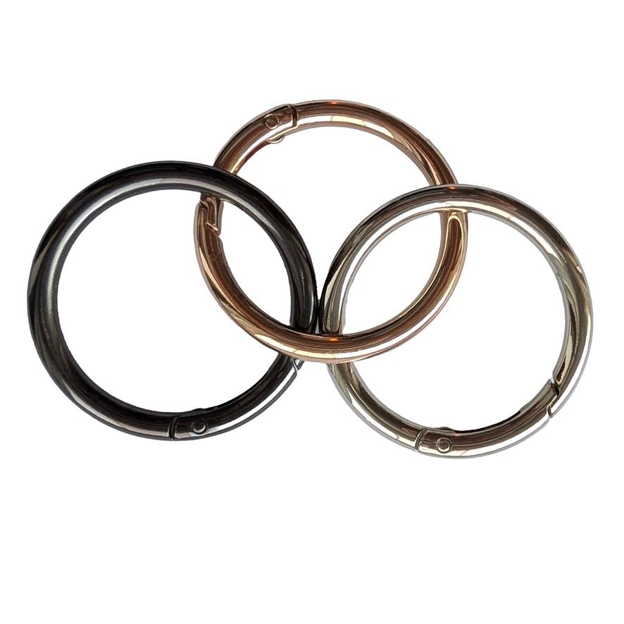 Close-up of the metal ring options in Gold, Gray and Silver.